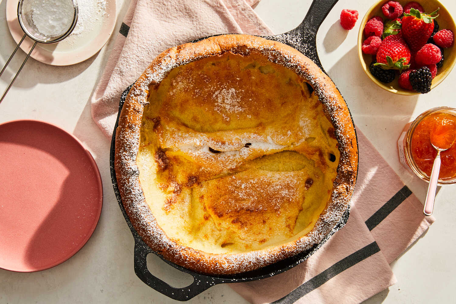 No-Flip Dutch Baby: Quick Recipe for Crispy & Custardy Perfection